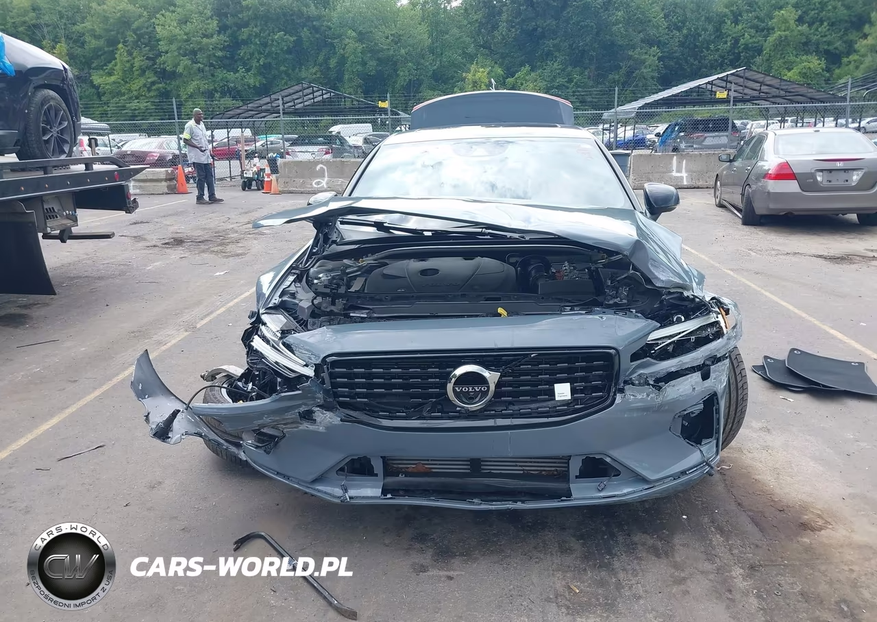 2022 Volvo S60 Recharge Plug-In Hybrid T8 Polestar Engineered Extended Range VIN:7JRH60FP6NG192918 - 12