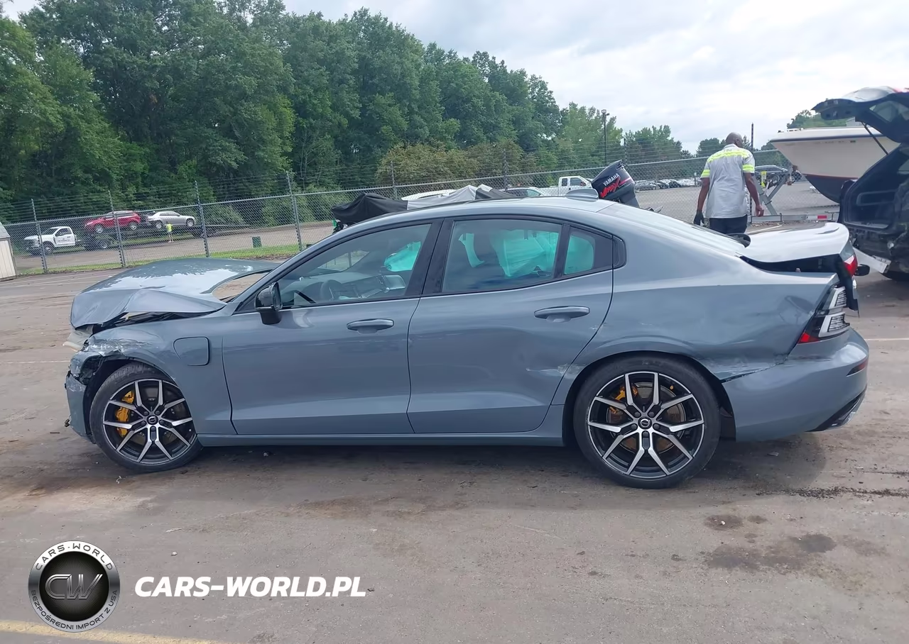 2022 Volvo S60 Recharge Plug-In Hybrid T8 Polestar Engineered Extended Range VIN:7JRH60FP6NG192918 - 14