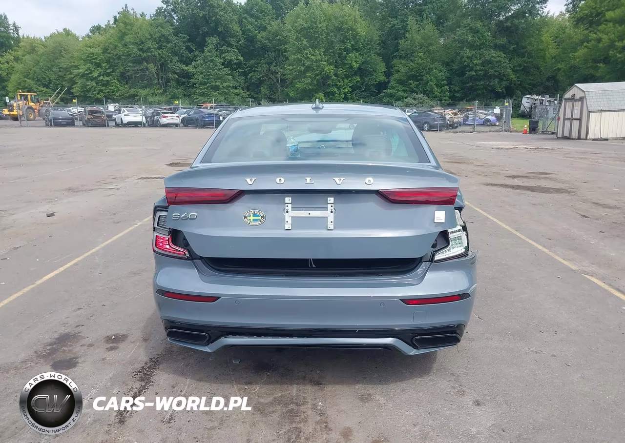 2022 Volvo S60 Recharge Plug-In Hybrid T8 Polestar Engineered Extended Range VIN:7JRH60FP6NG192918 - 16