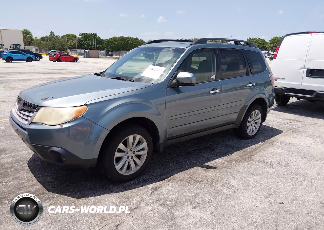 2013 Subaru Forester 2.5X Premium VIN:JF2SHADC2DH400887 - 2