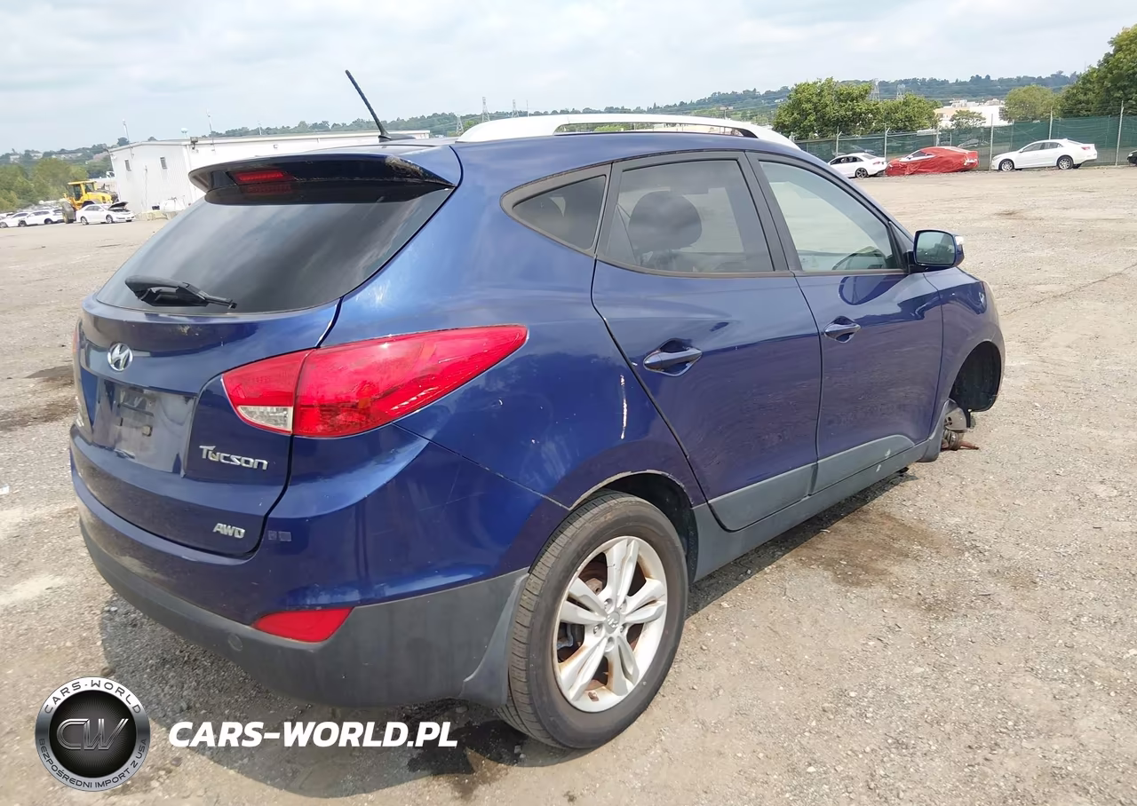 2013 Hyundai Tucson Gls VIN:KM8JUCACXDU556720 - 4