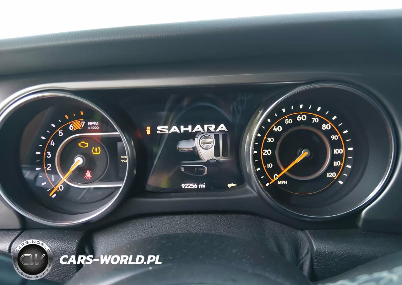 2020 Jeep Wrangler Unlimited Sahara 4X4 VIN:1C4HJXEN9LW108440 - 7