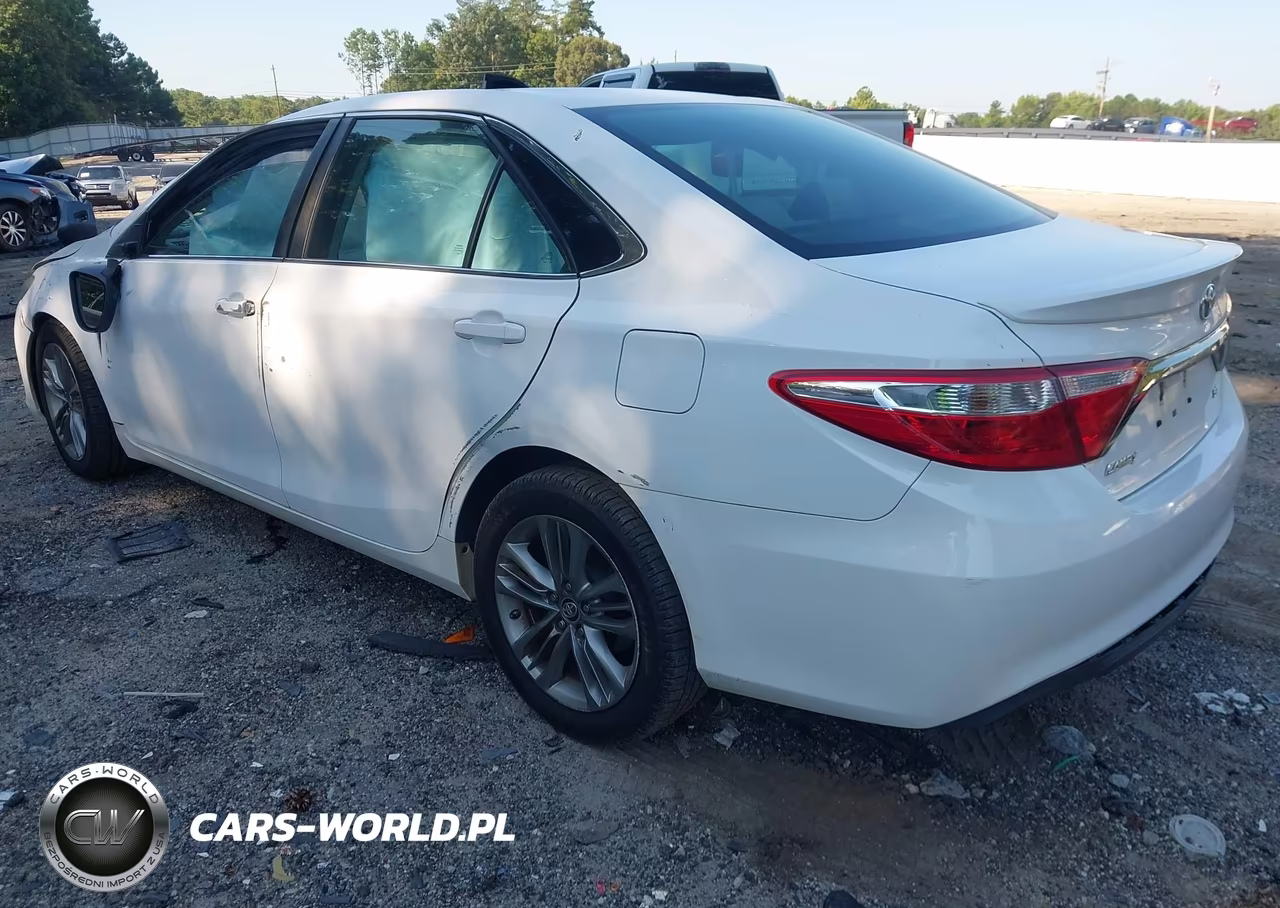2015 Toyota Camry Se VIN:4T1BF1FK3FU919235 - 3