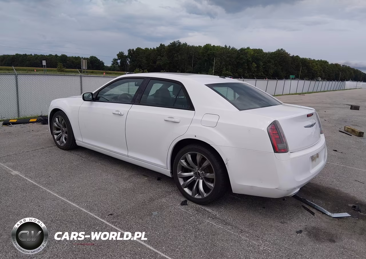 2014 Chrysler 300 300S VIN:2C3CCABT8EH297219 - 3