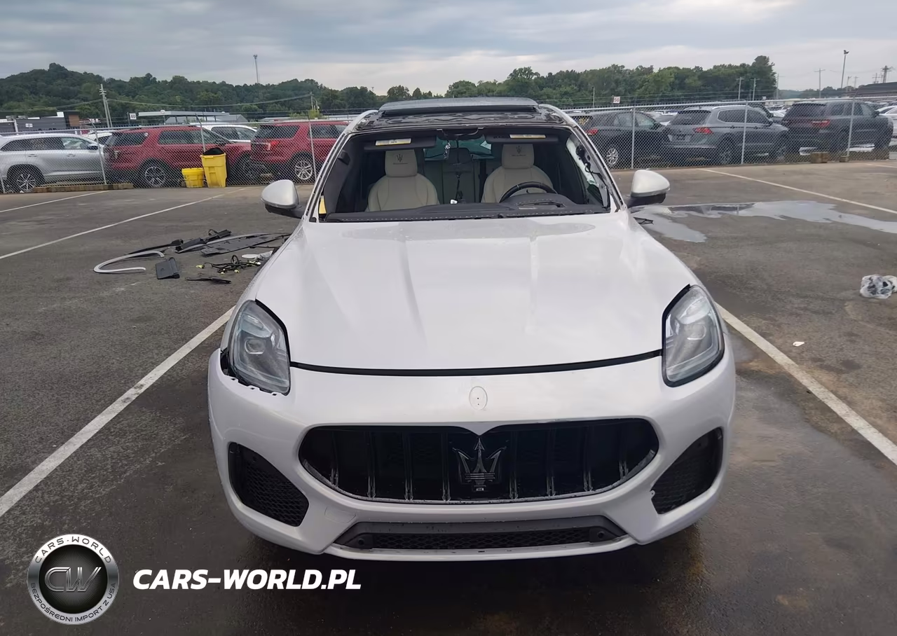 2023 Maserati Grecale Modena VIN:ZN682AVM6P7407688 - 13