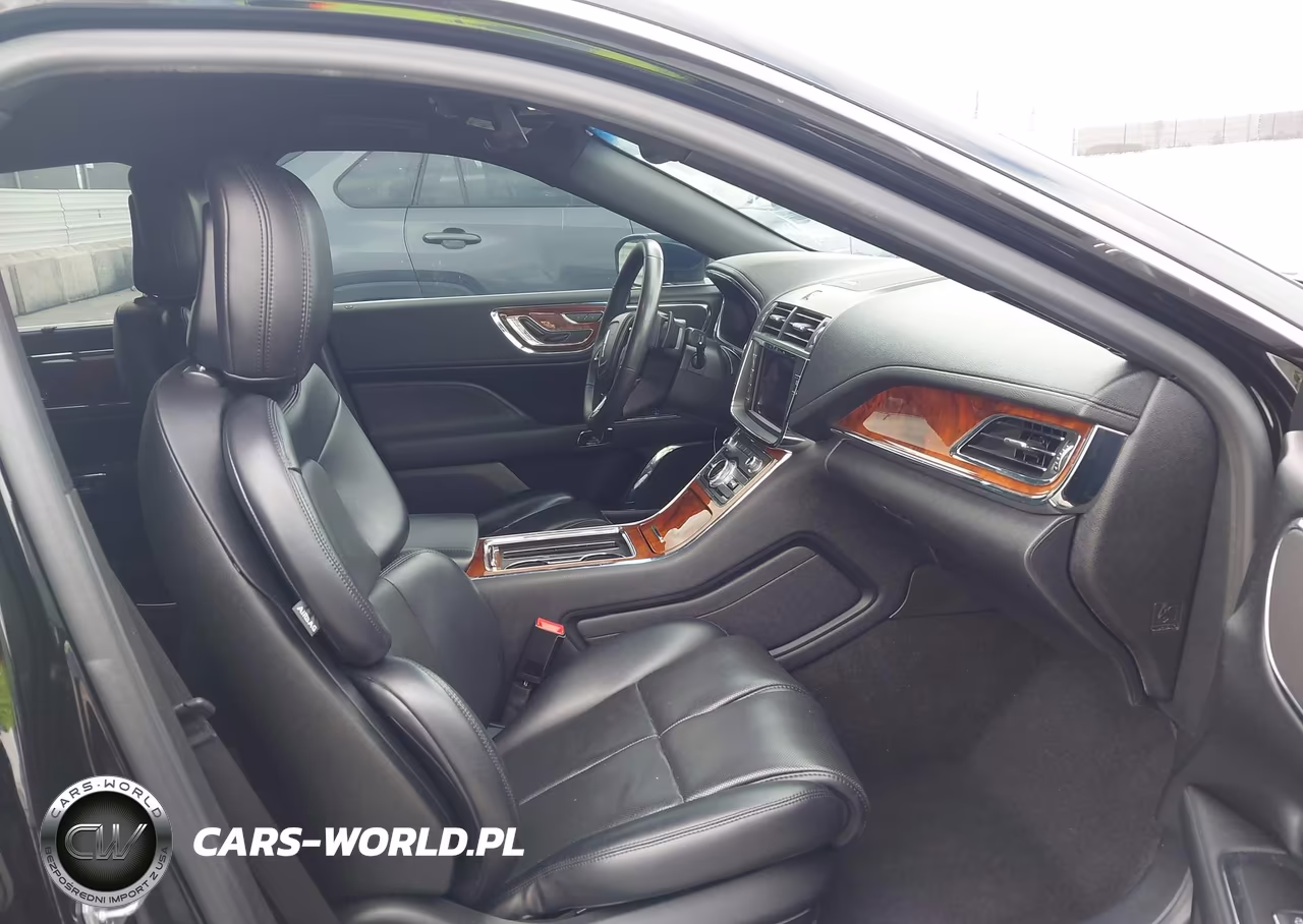 2020 Lincoln Continental Livery VIN:1LN6L9UK1L5608761 - 5
