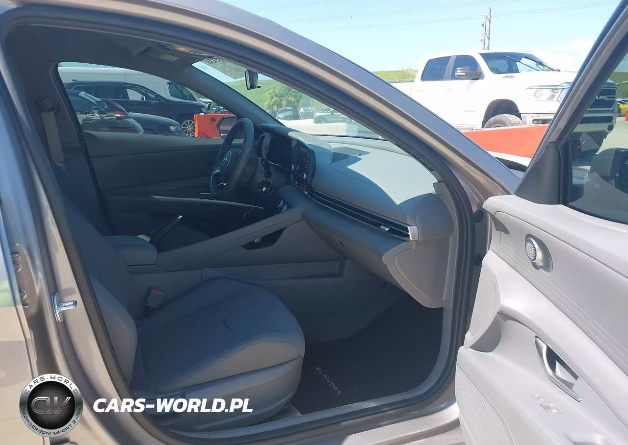 2022 Hyundai Elantra Se VIN:KMHLL4AG9NU245186 - 5