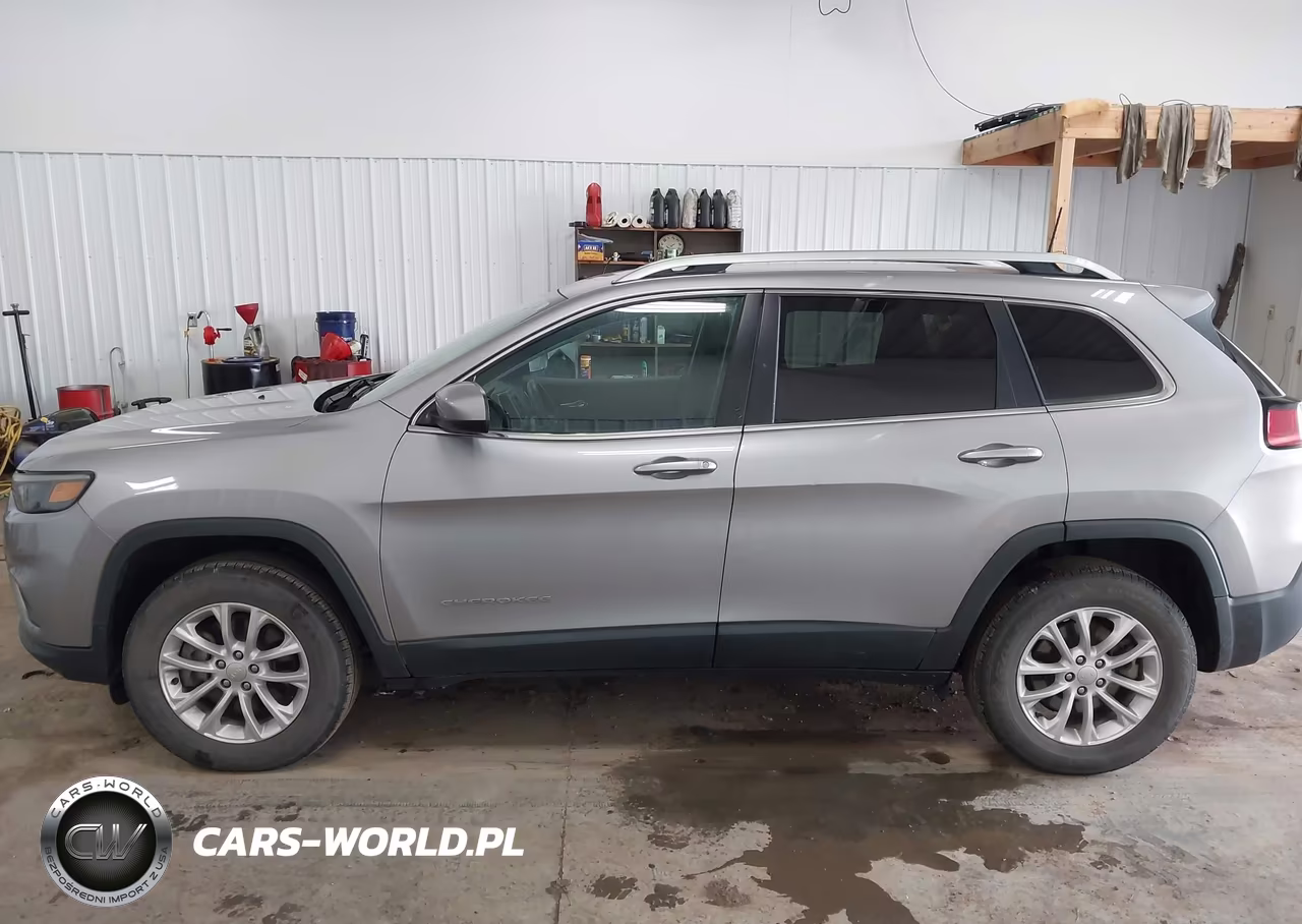 2019 Jeep Cherokee Latitude 4X4 VIN:1C4PJMCBXKD440450 - 14