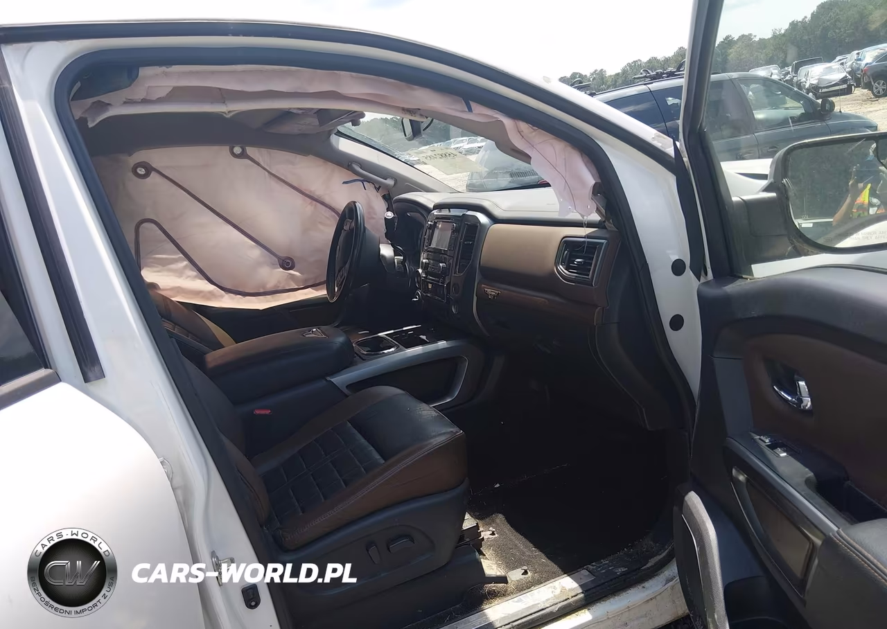 2018 Nissan Titan Platinum Reserve VIN:1N6AA1E53JN505401 - 5