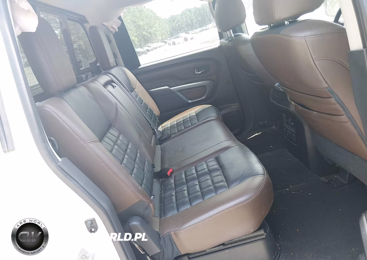 2018 Nissan Titan Platinum Reserve VIN:1N6AA1E53JN505401 - 8