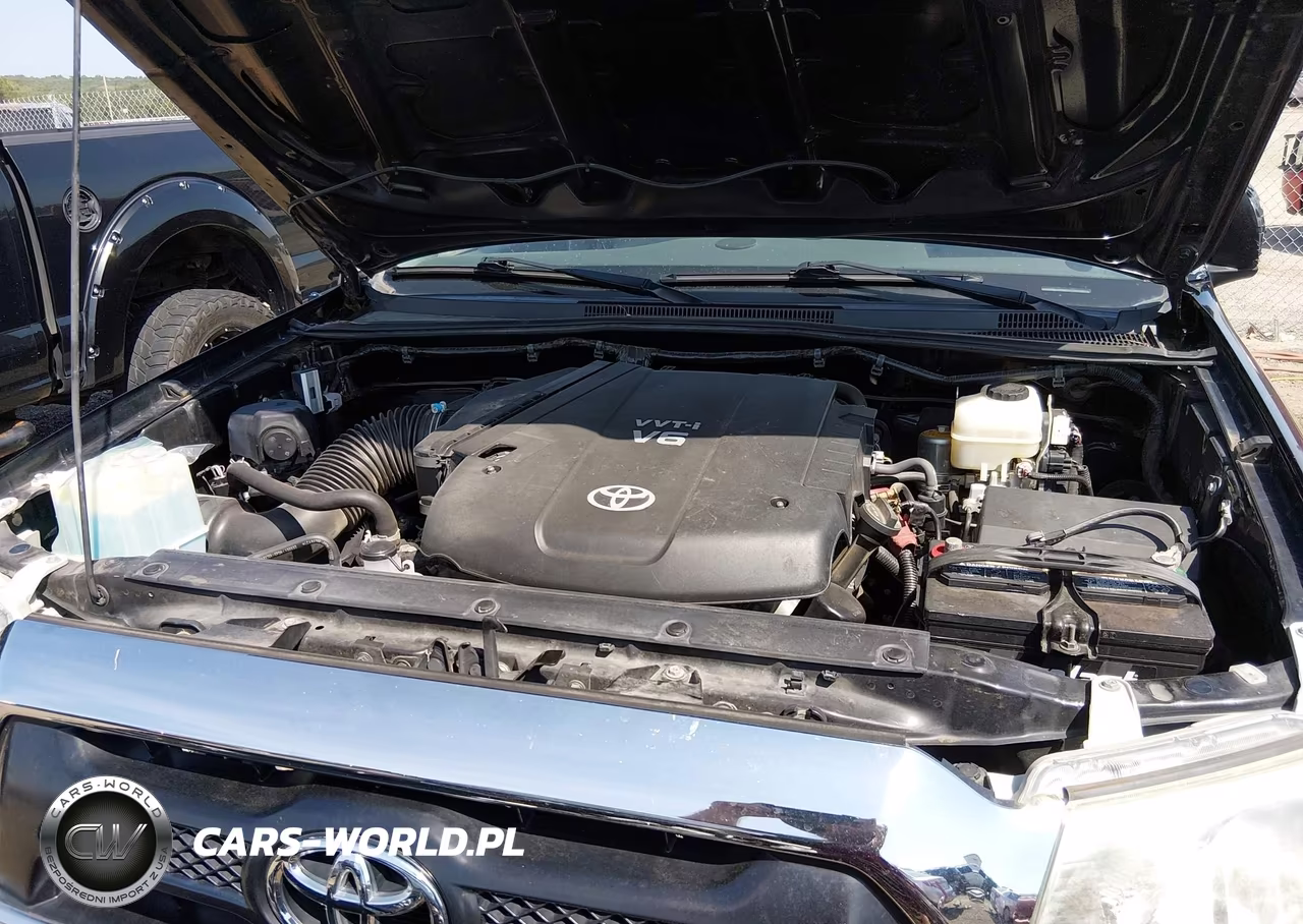 2014 Toyota Tacoma Base V6 VIN:3TMLU4EN2EM136535 - 10