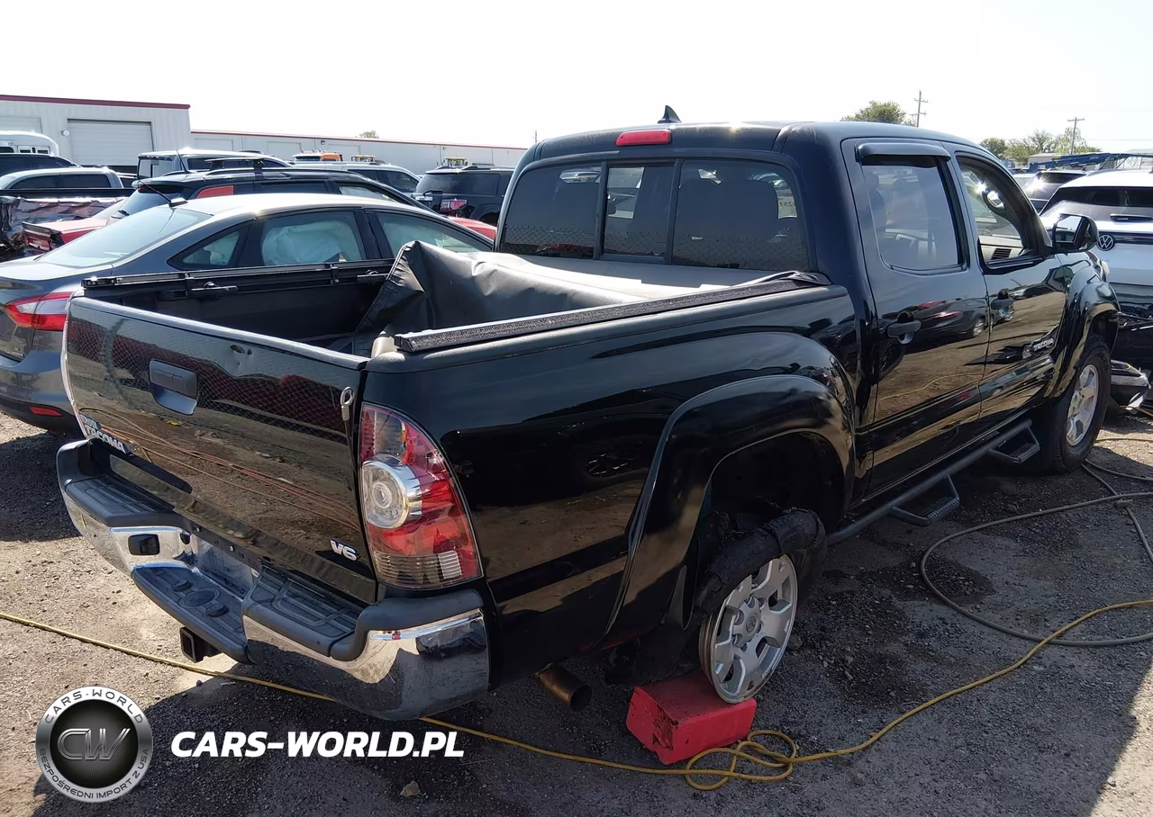 2014 Toyota Tacoma Base V6 VIN:3TMLU4EN2EM136535 - 4