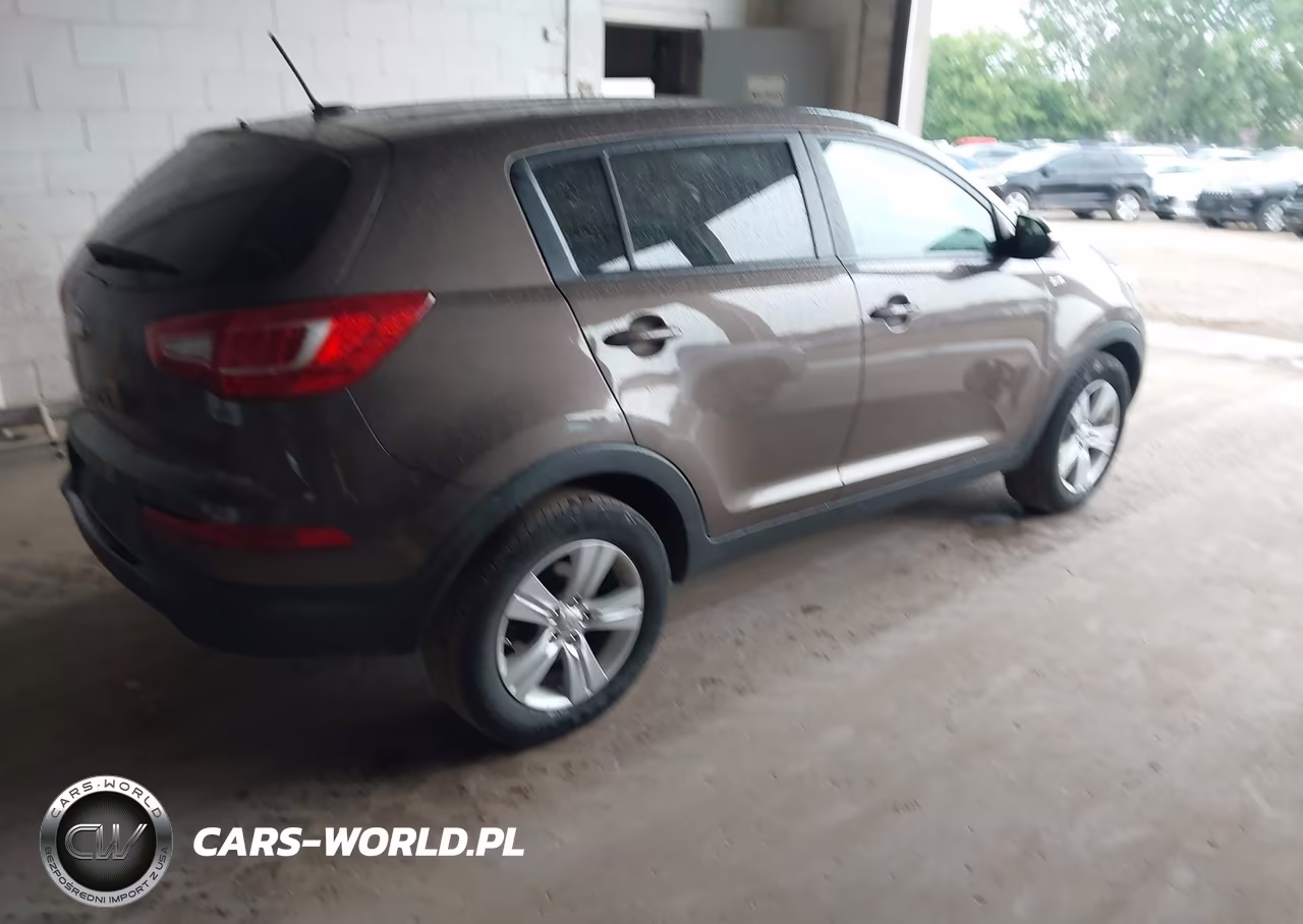 2013 Kia Sportage Lx VIN:KNDPBCA24D7420559 - 4