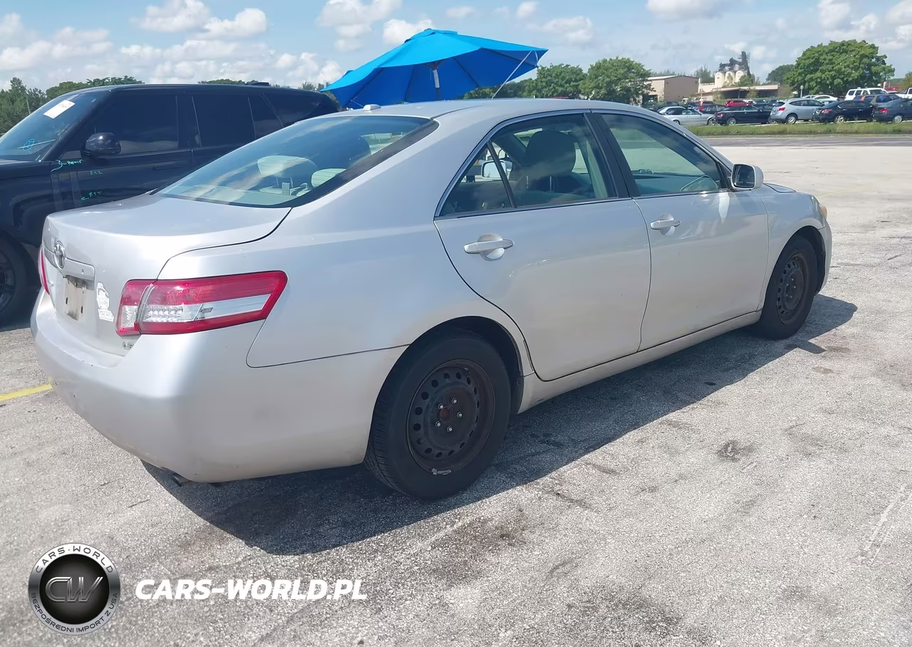2011 Toyota Camry Le VIN:4T1BF3EK1BU138012 - 4