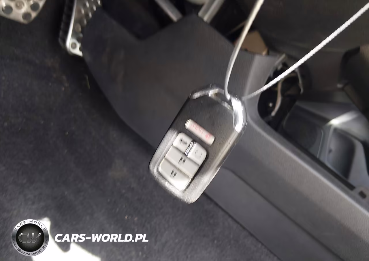 2020 Honda Civic Touring VIN:2HGFC3B9XLH351093 - 11