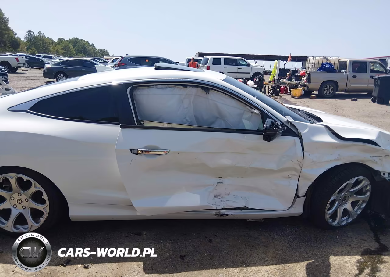 2020 Honda Civic Touring VIN:2HGFC3B9XLH351093 - 14
