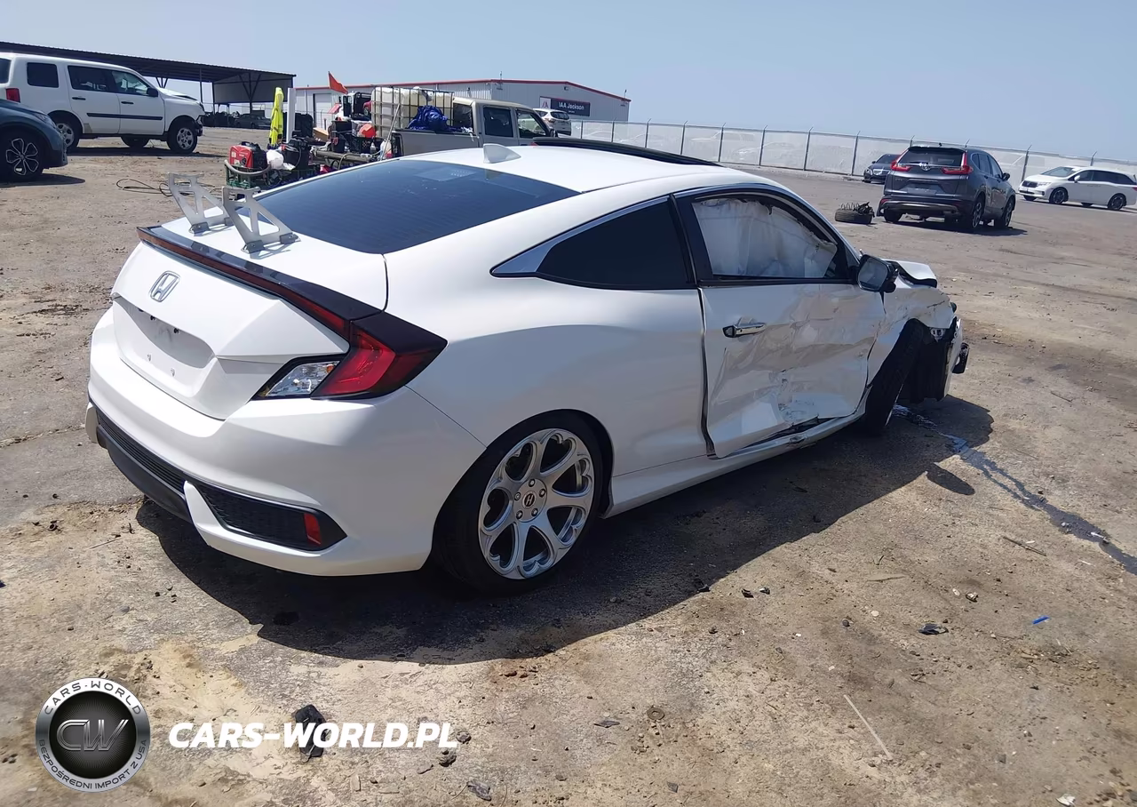 2020 Honda Civic Touring VIN:2HGFC3B9XLH351093 - 4