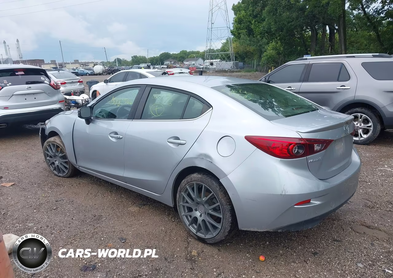 2018 Mazda Mazda3 Touring VIN:3MZBN1V35JM200676 - 3