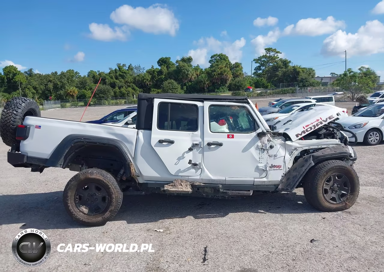 2020 Jeep Gladiator Mojave 4X4 VIN:1C6JJTEG6LL209200 - 13