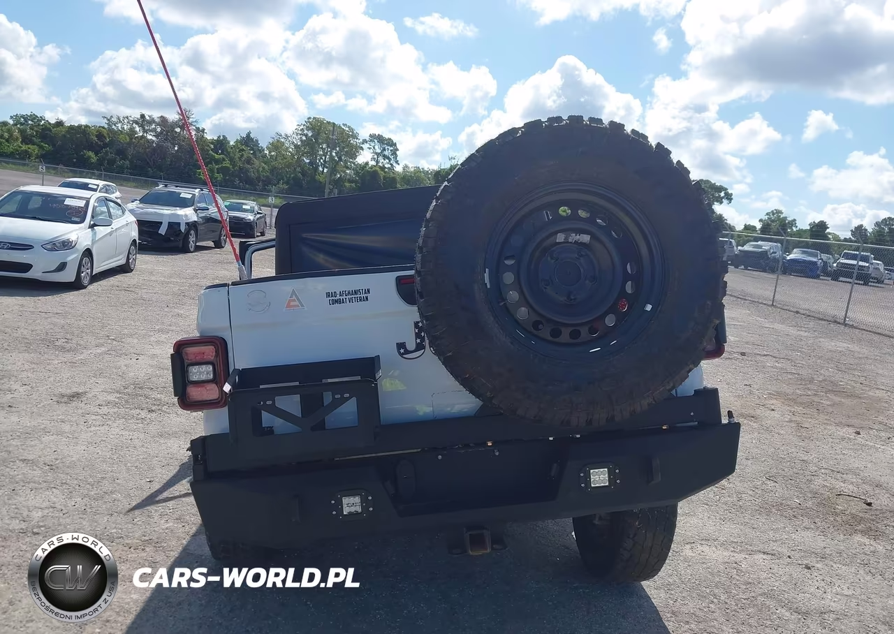 2020 Jeep Gladiator Mojave 4X4 VIN:1C6JJTEG6LL209200 - 16