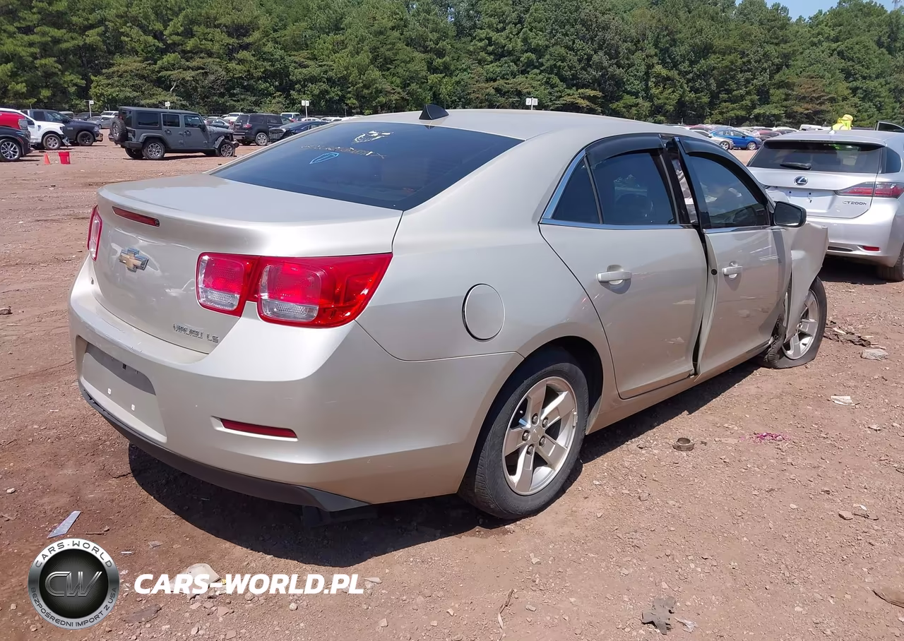 2014 Chevrolet Malibu 1Ls VIN:1G11B5SL4EF209841 - 4