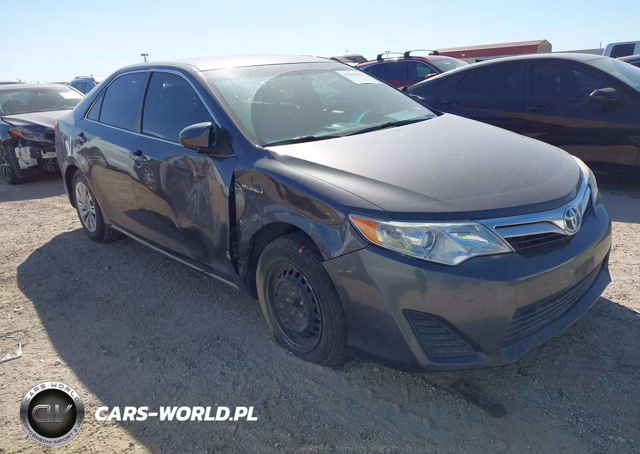 2014 Toyota Camry Hybrid Le