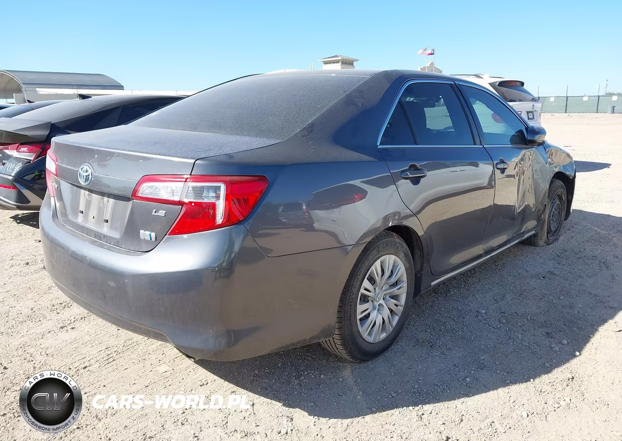 2014 Toyota Camry Hybrid Le VIN:4T1BD1FK5EU137314 - 4