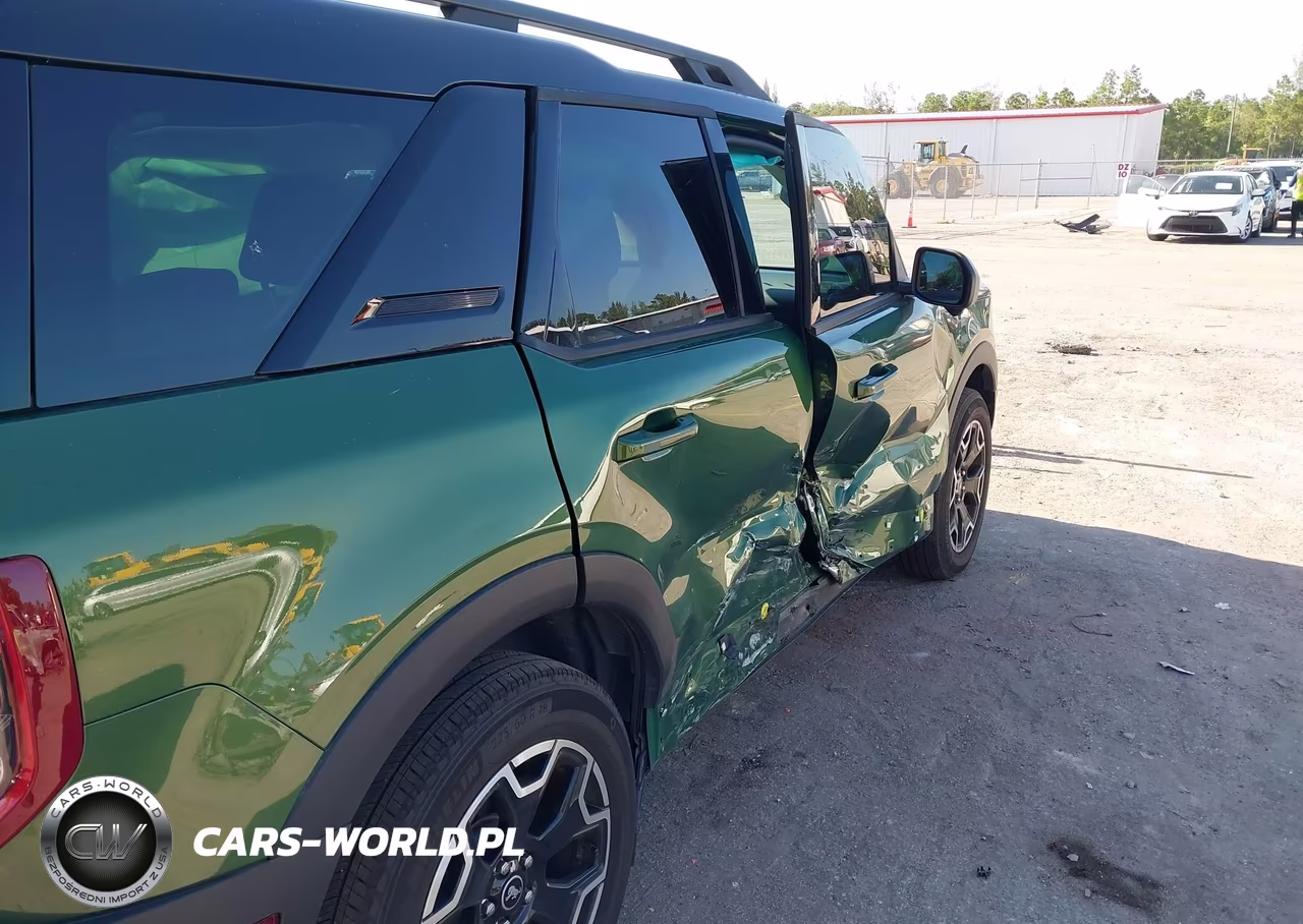2025 Ford Bronco Sport Outer Banks VIN:3FMCR9CN0SRE65021 - 6