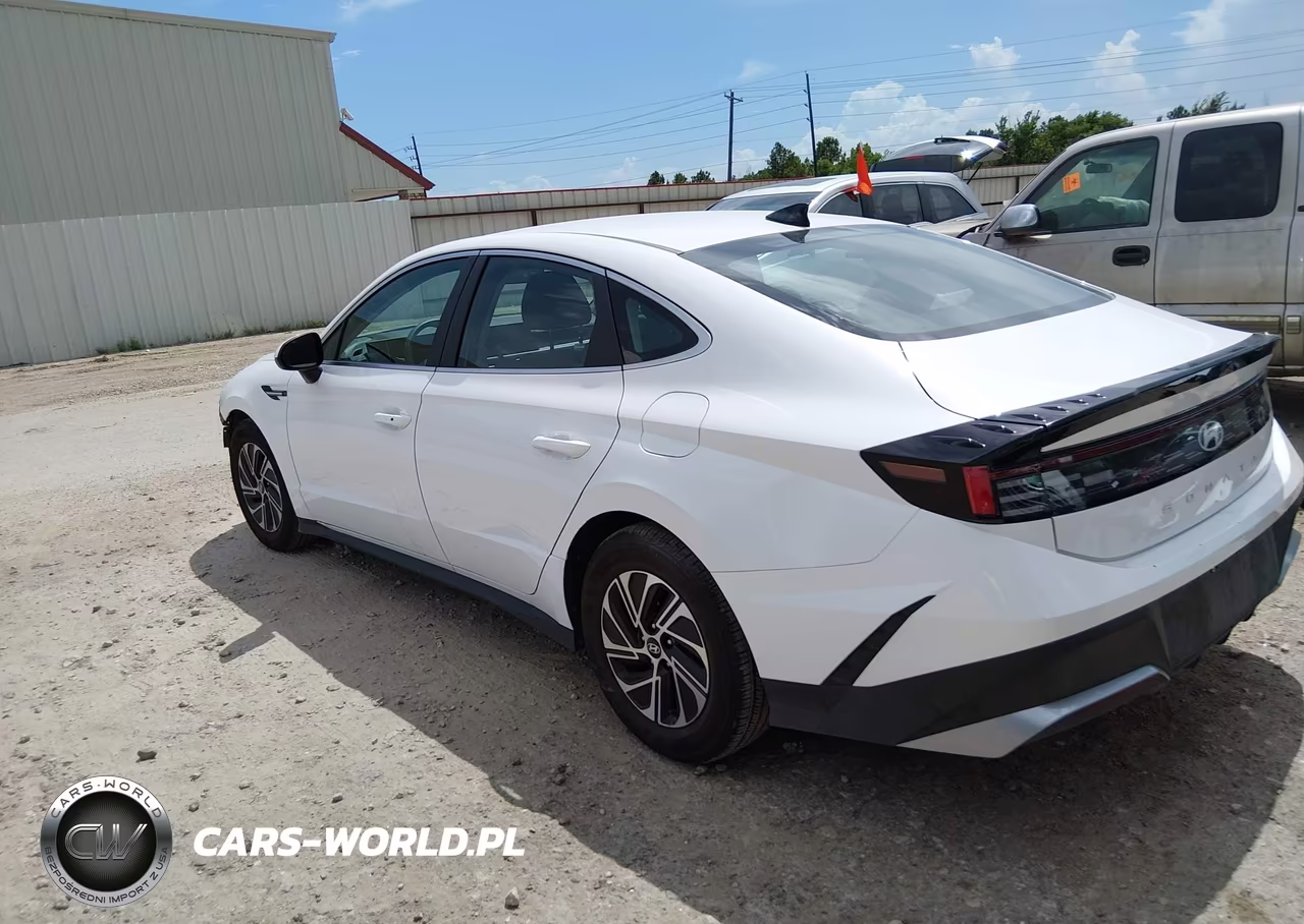 2026 Hyundai Sonata Hybrid Blue VIN:KMHL24JJ5TA163288 - 3