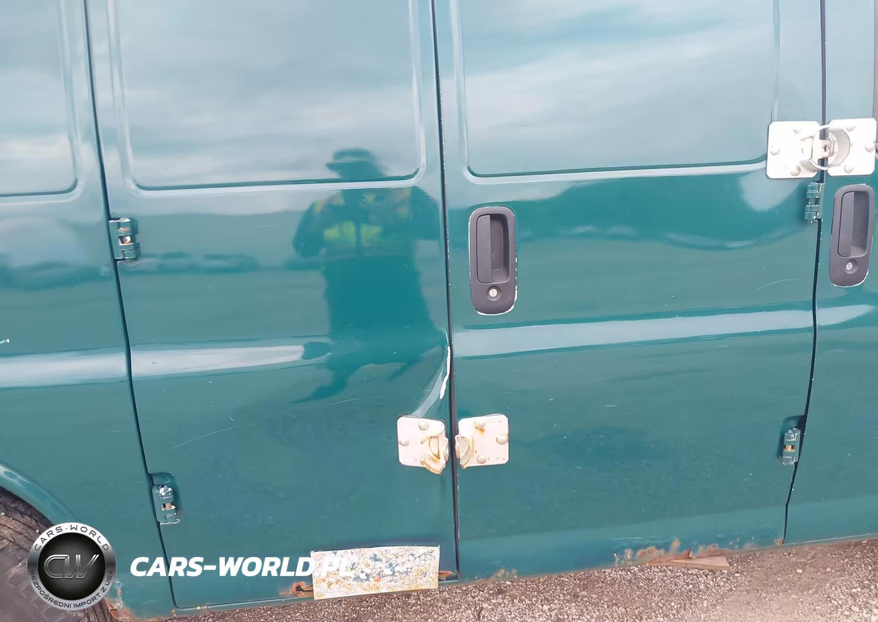 2013 Chevrolet Express 2500 Work Van VIN:1GCWGFCA1D1126249 - 6
