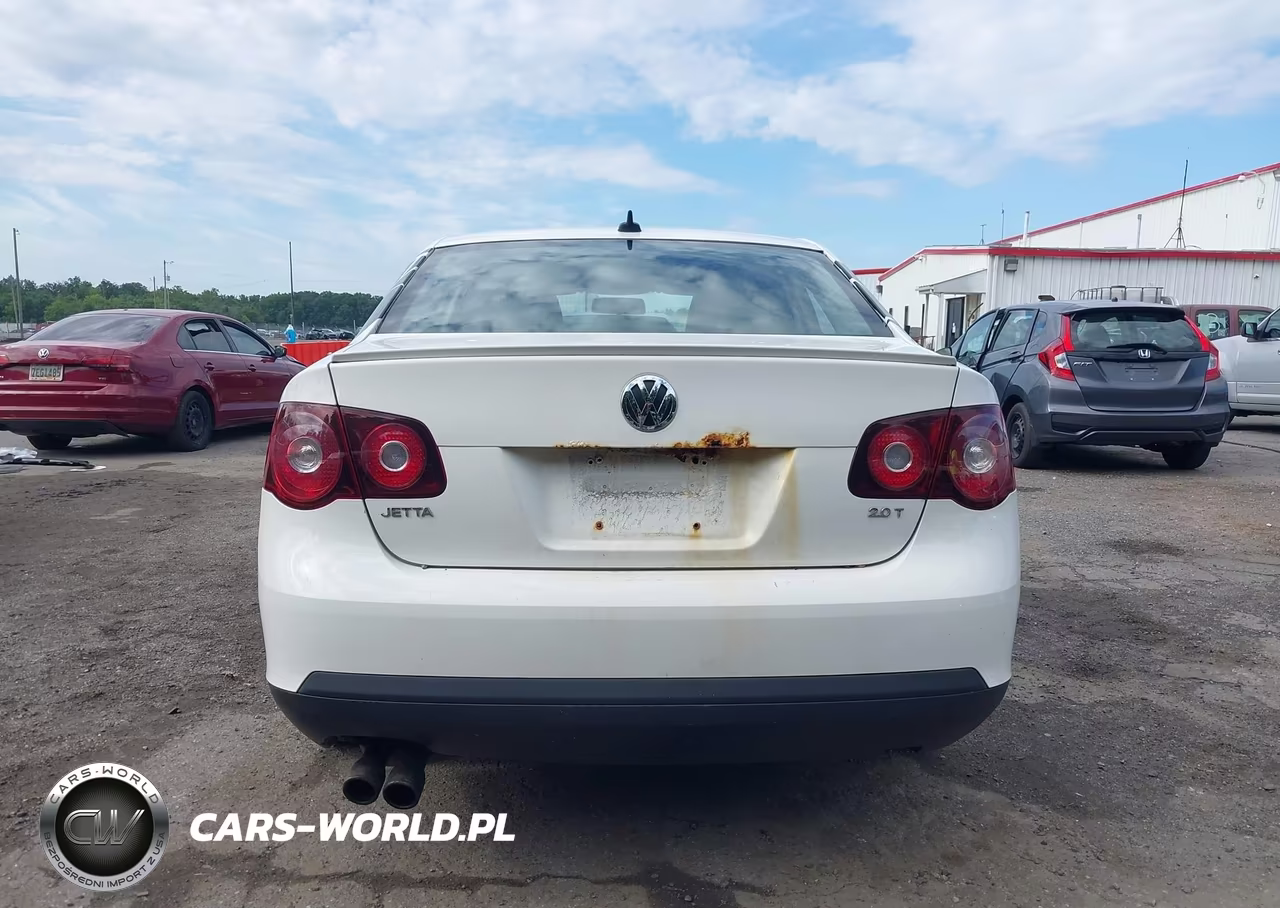 2010 Volkswagen Jetta Wolfsburg Edition VIN:3VWRJ7AJ8AM151622 - 17