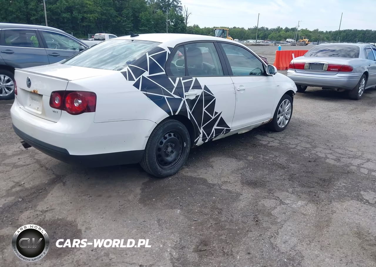 2010 Volkswagen Jetta Wolfsburg Edition VIN:3VWRJ7AJ8AM151622 - 4