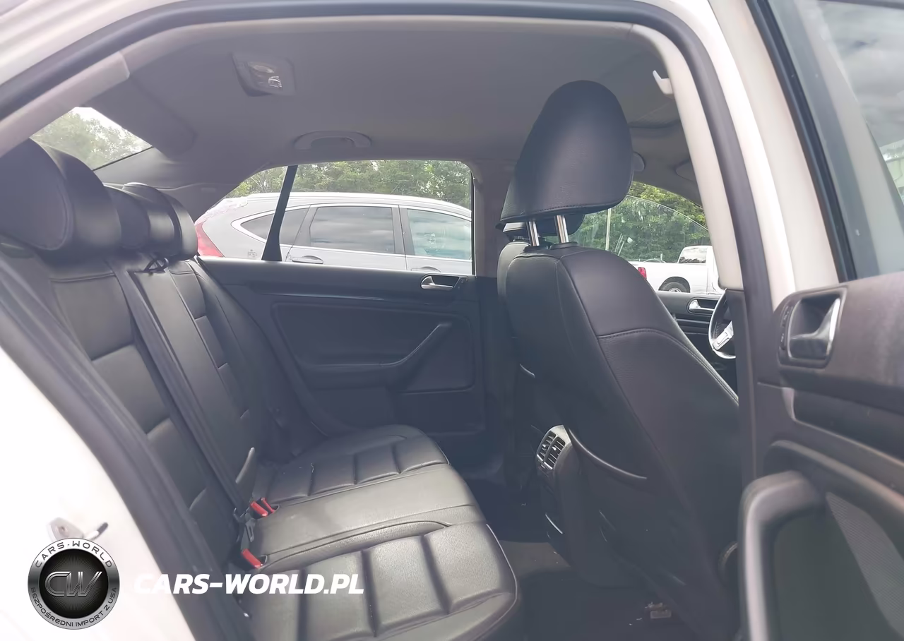 2010 Volkswagen Jetta Wolfsburg Edition VIN:3VWRJ7AJ8AM151622 - 8