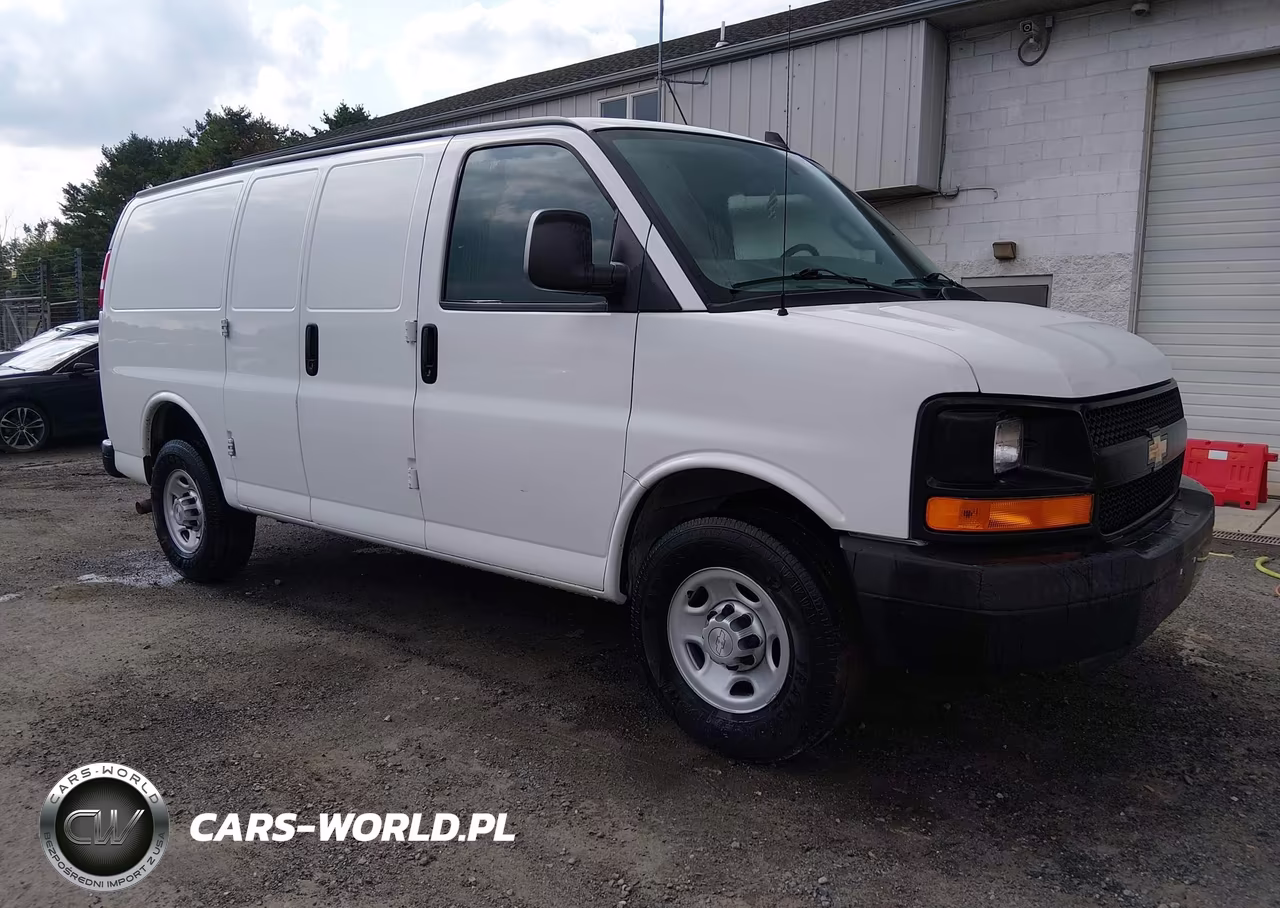 2016 Chevrolet Express 2500 Work Van – zdjęcie 1 z 16