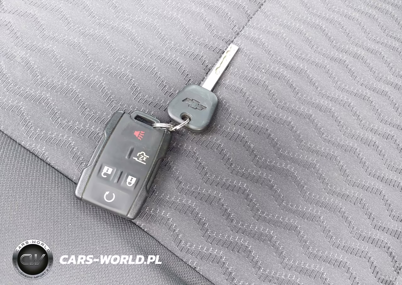 2018 Chevrolet Tahoe Ls VIN:1GNSKAEC5JR311505 - 11