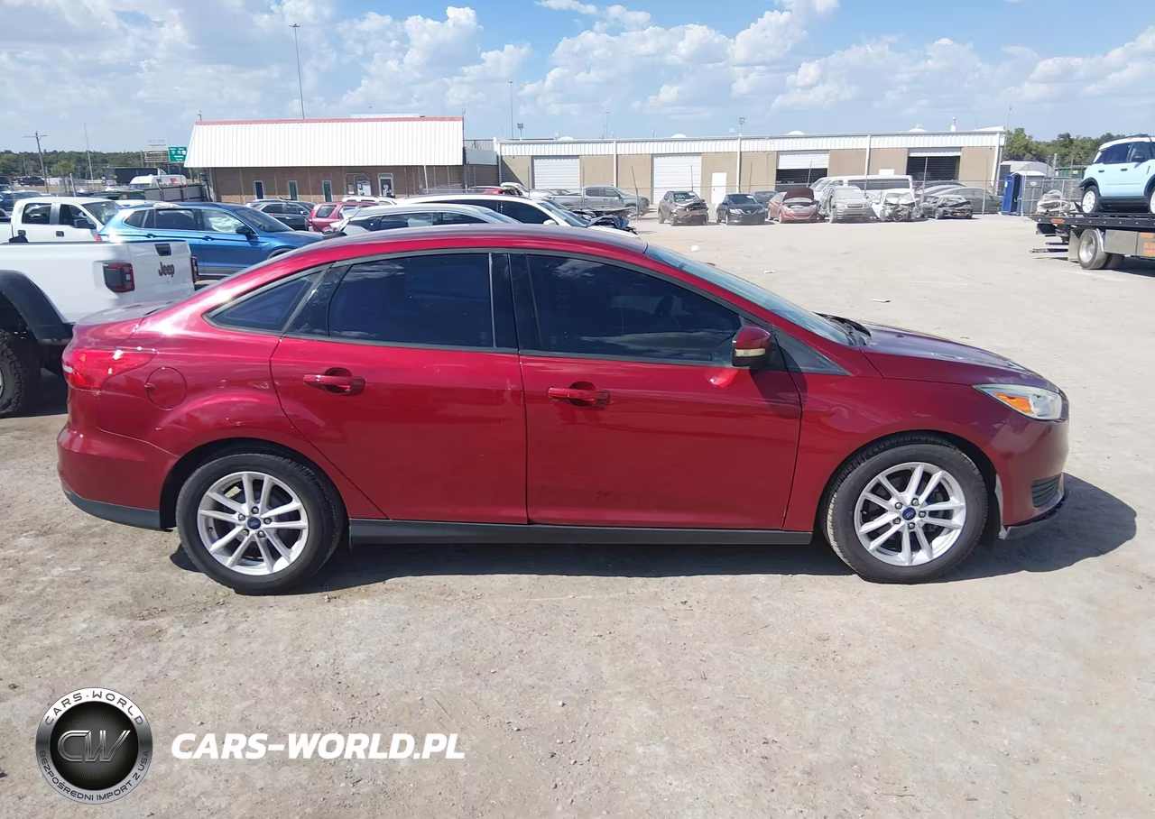 2017 Ford Focus Se VIN:1FADP3F26HL253993 - 13
