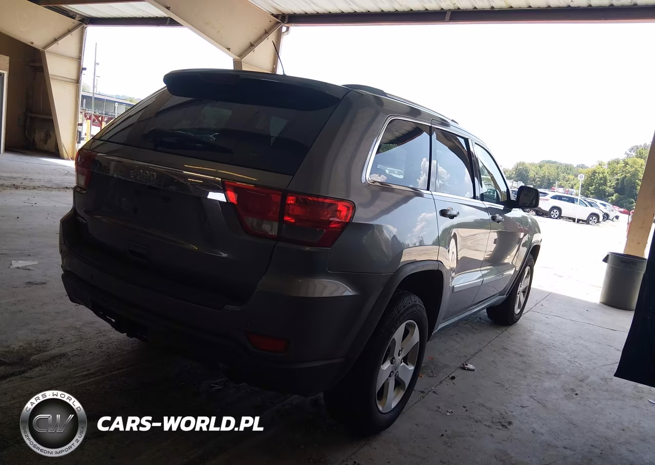 2011 Jeep Grand Cherokee Laredo VIN:1J4RS4GG5BC723642 - 4
