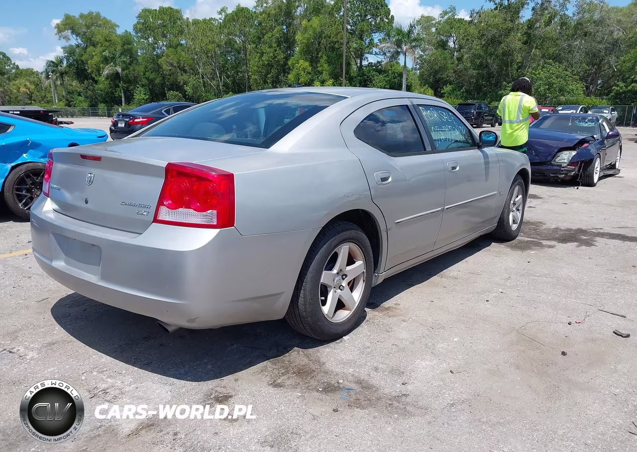 2010 Dodge Charger Sxt VIN:2B3CA3CV6AH127160 - 4