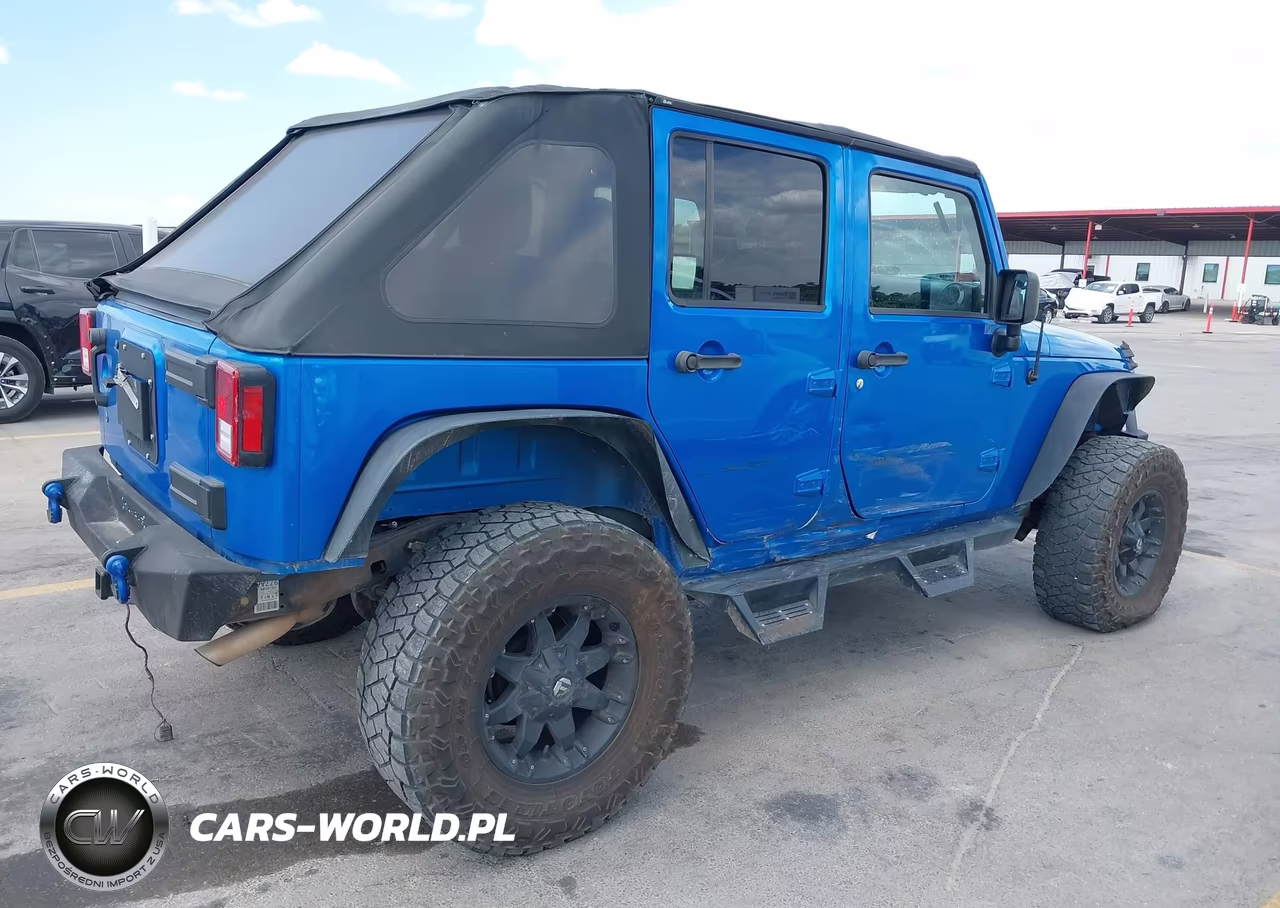 2016 Jeep Wrangler Unlimited Sport VIN:1C4BJWDG0GL196563 - 4