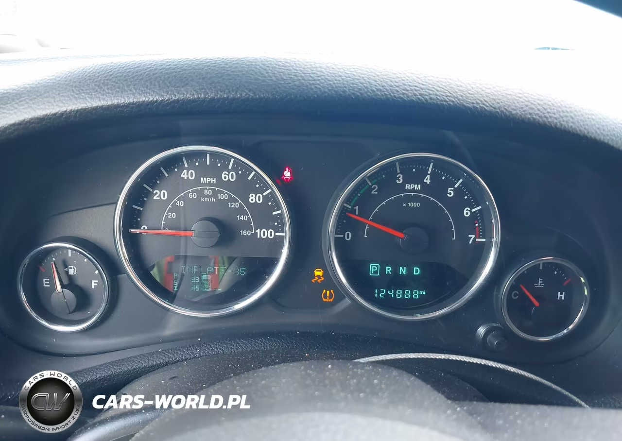 2016 Jeep Wrangler Unlimited Sport VIN:1C4BJWDG0GL196563 - 7