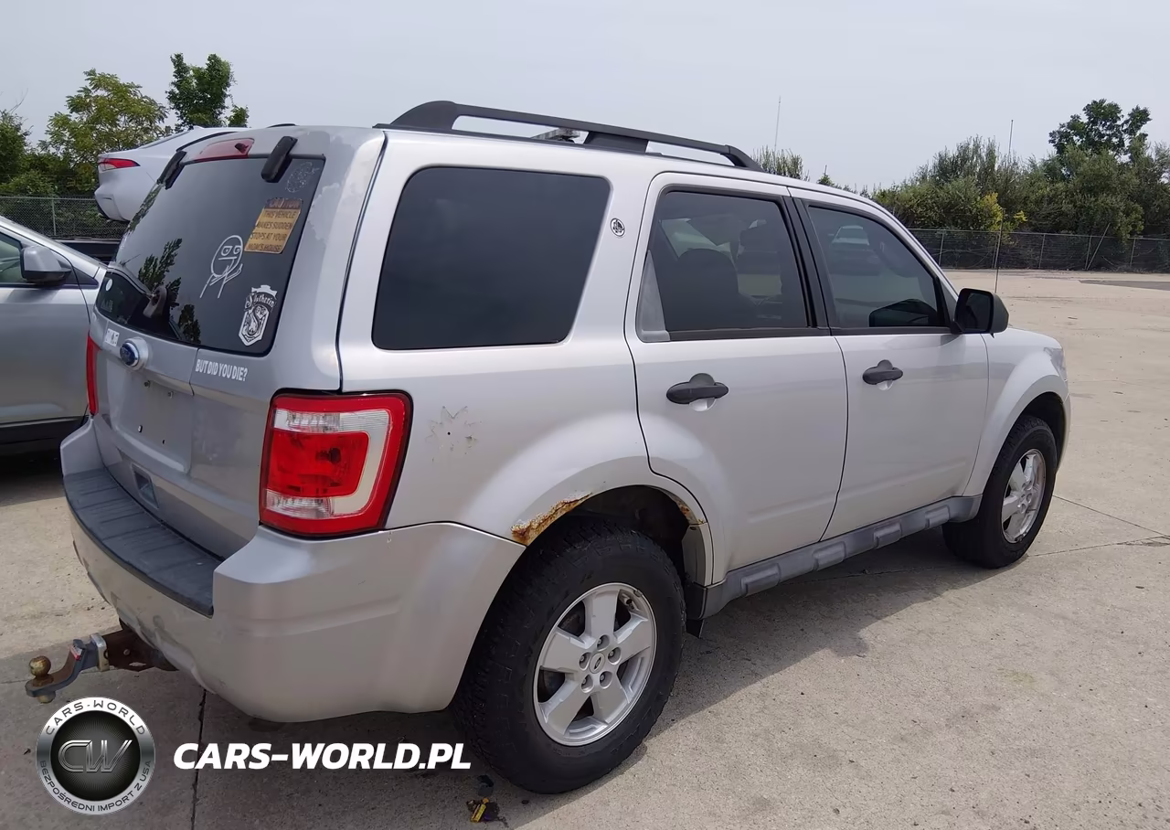 2009 Ford Escape Xlt VIN:1FMCU03G29KA50194 - 4