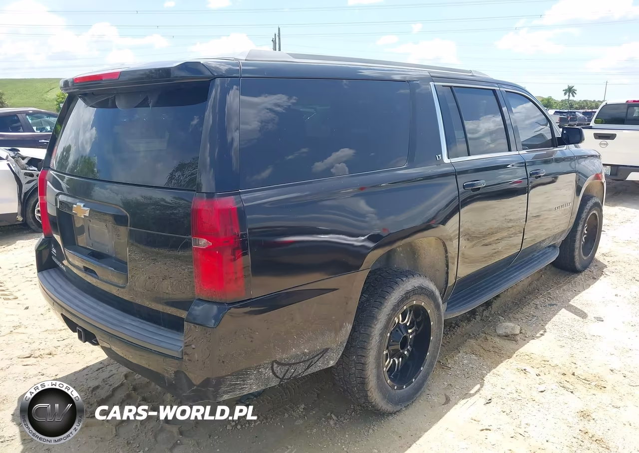 2018 Chevrolet Suburban Lt VIN:1GNSCHKC2JR169088 - 4