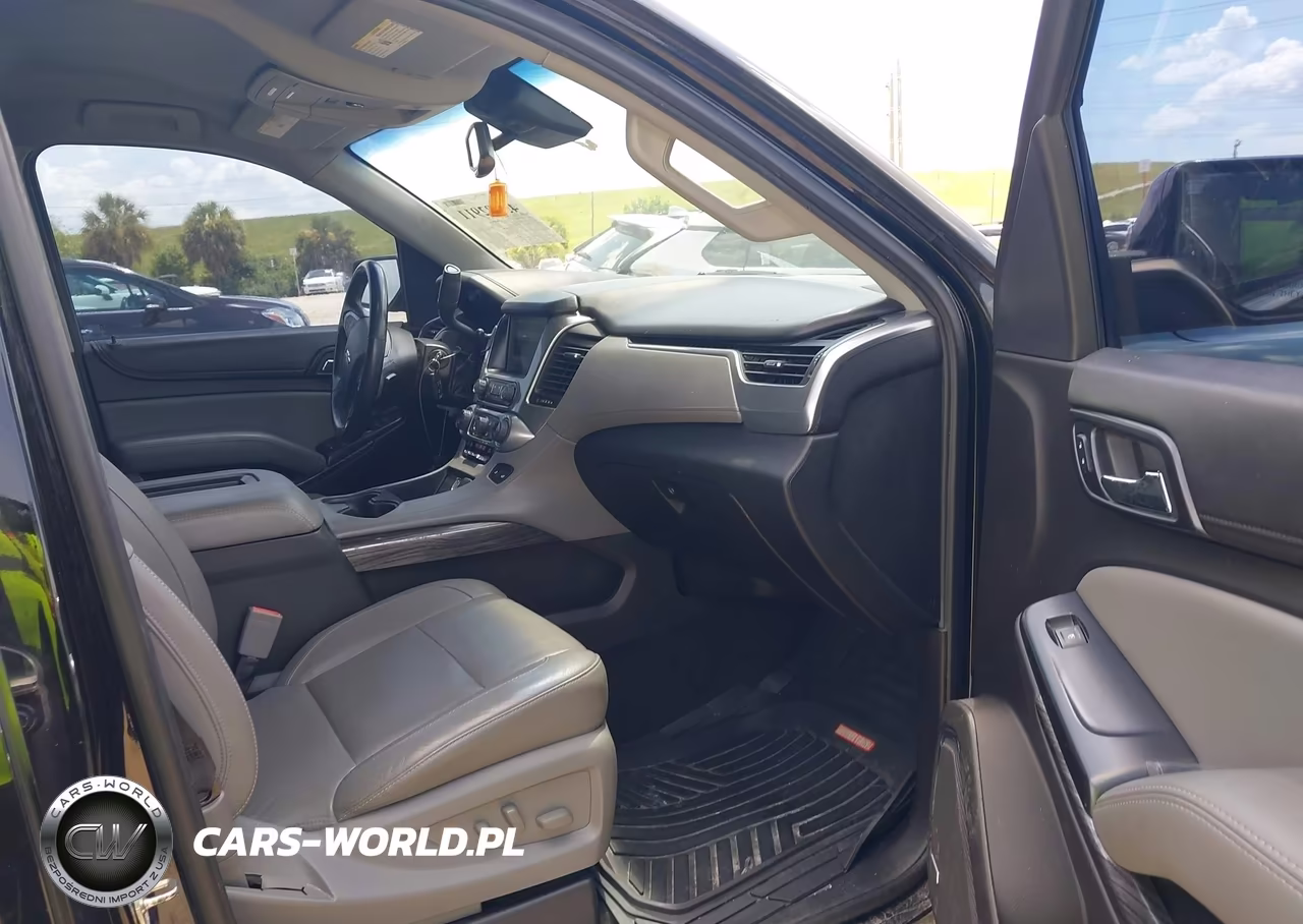 2018 Chevrolet Suburban Lt VIN:1GNSCHKC2JR169088 - 5