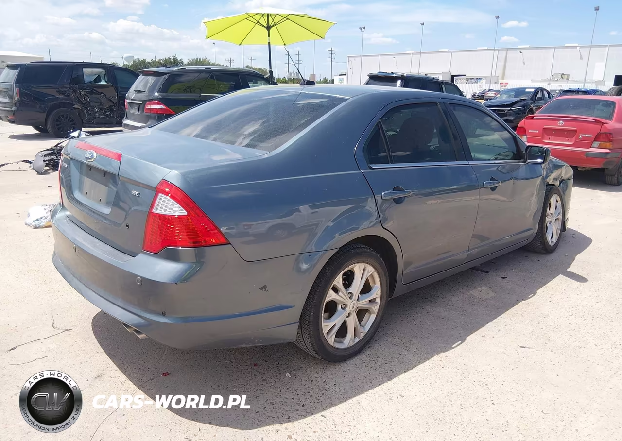 2012 Ford Fusion Se VIN:3FAHP0HA9CR188409 - 4