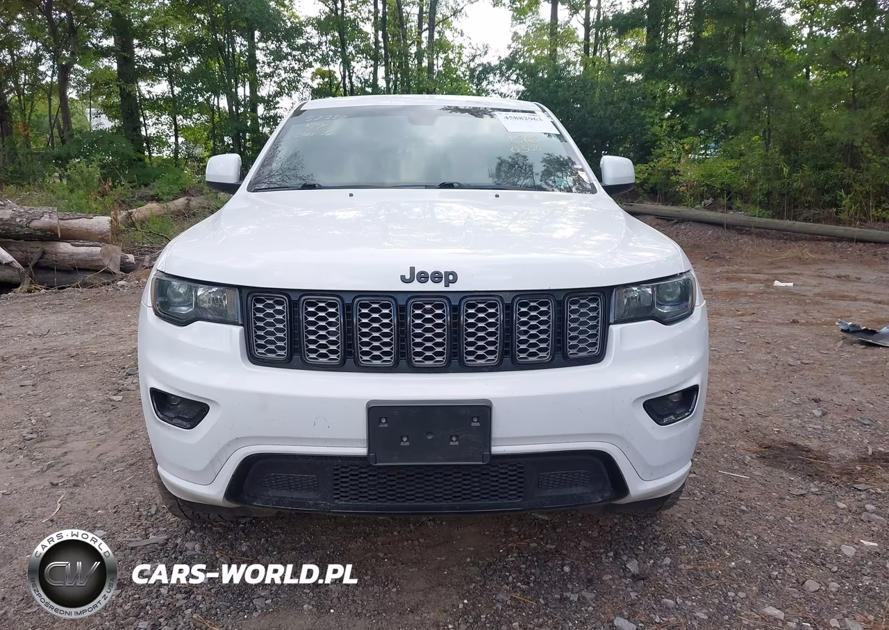 2017 Jeep Grand Cherokee Altitude VIN:1C4RJFAG3HC881516 - 13