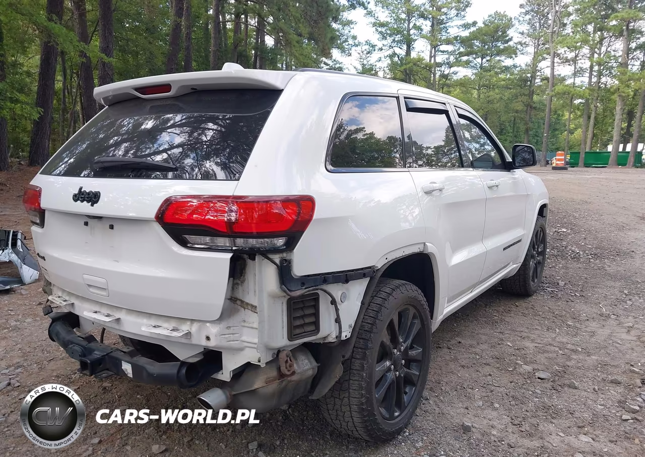 2017 Jeep Grand Cherokee Altitude VIN:1C4RJFAG3HC881516 - 4