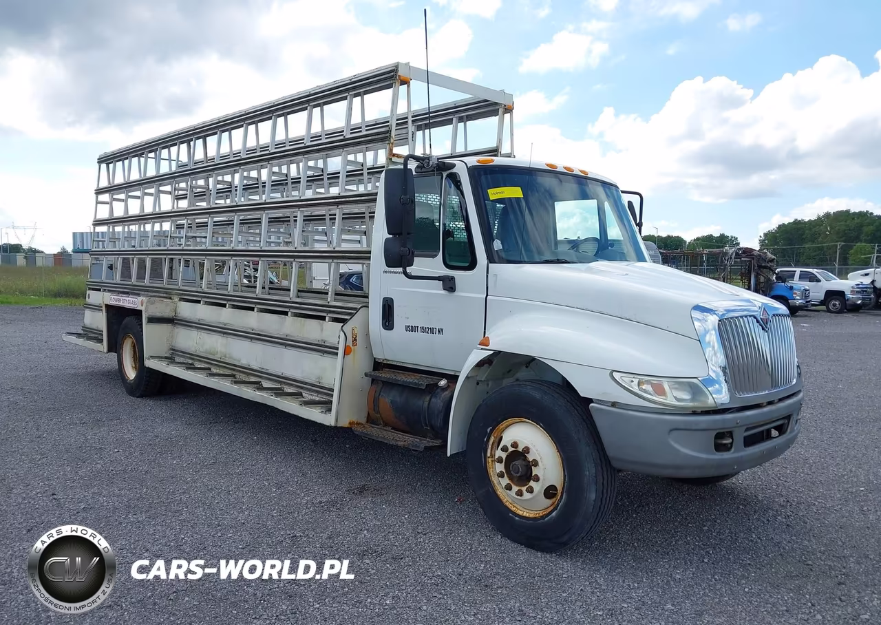 2004 International 4000 4300