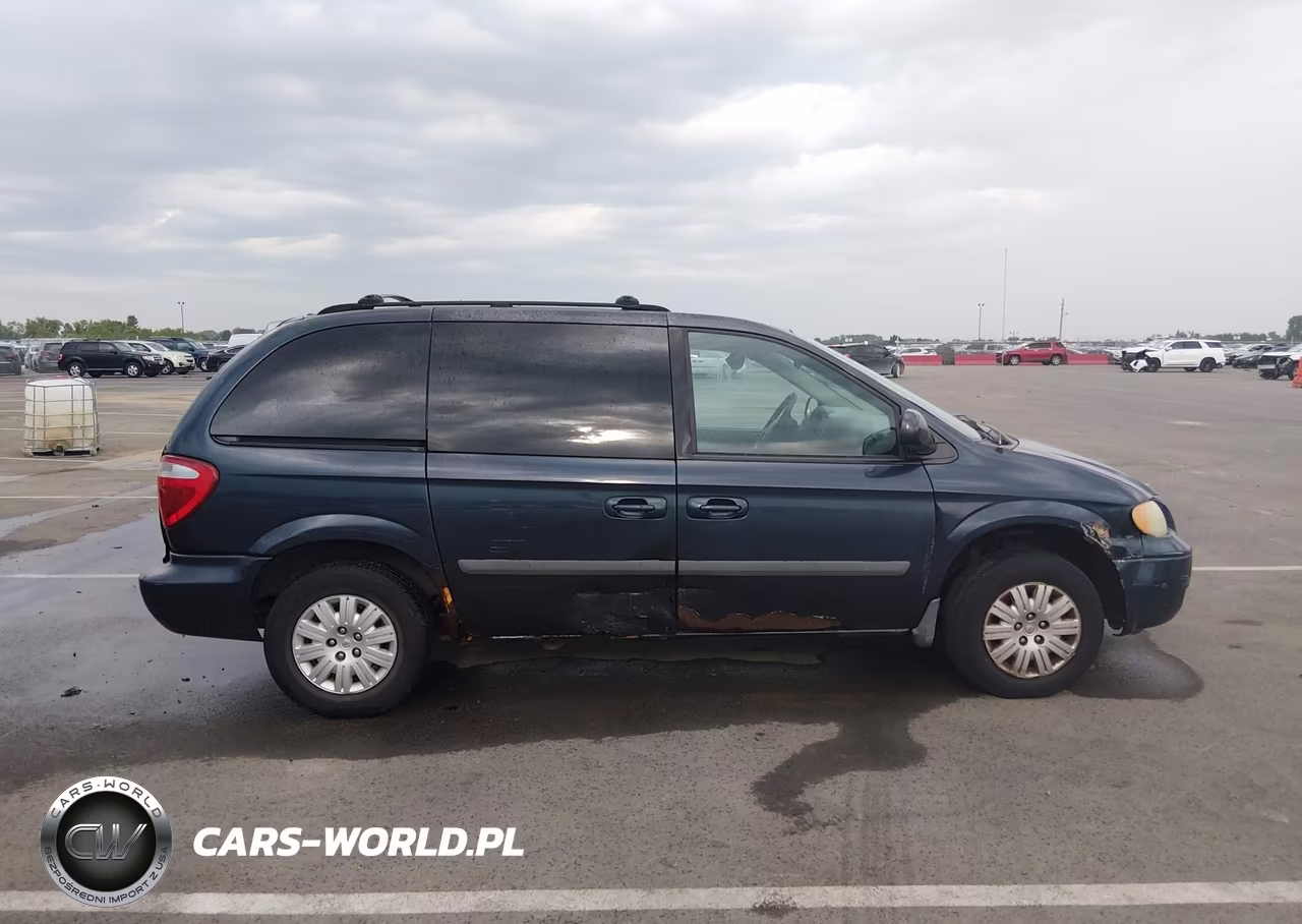 2006 Chrysler Town & Country VIN:1A4GP45R96B760914 - 13