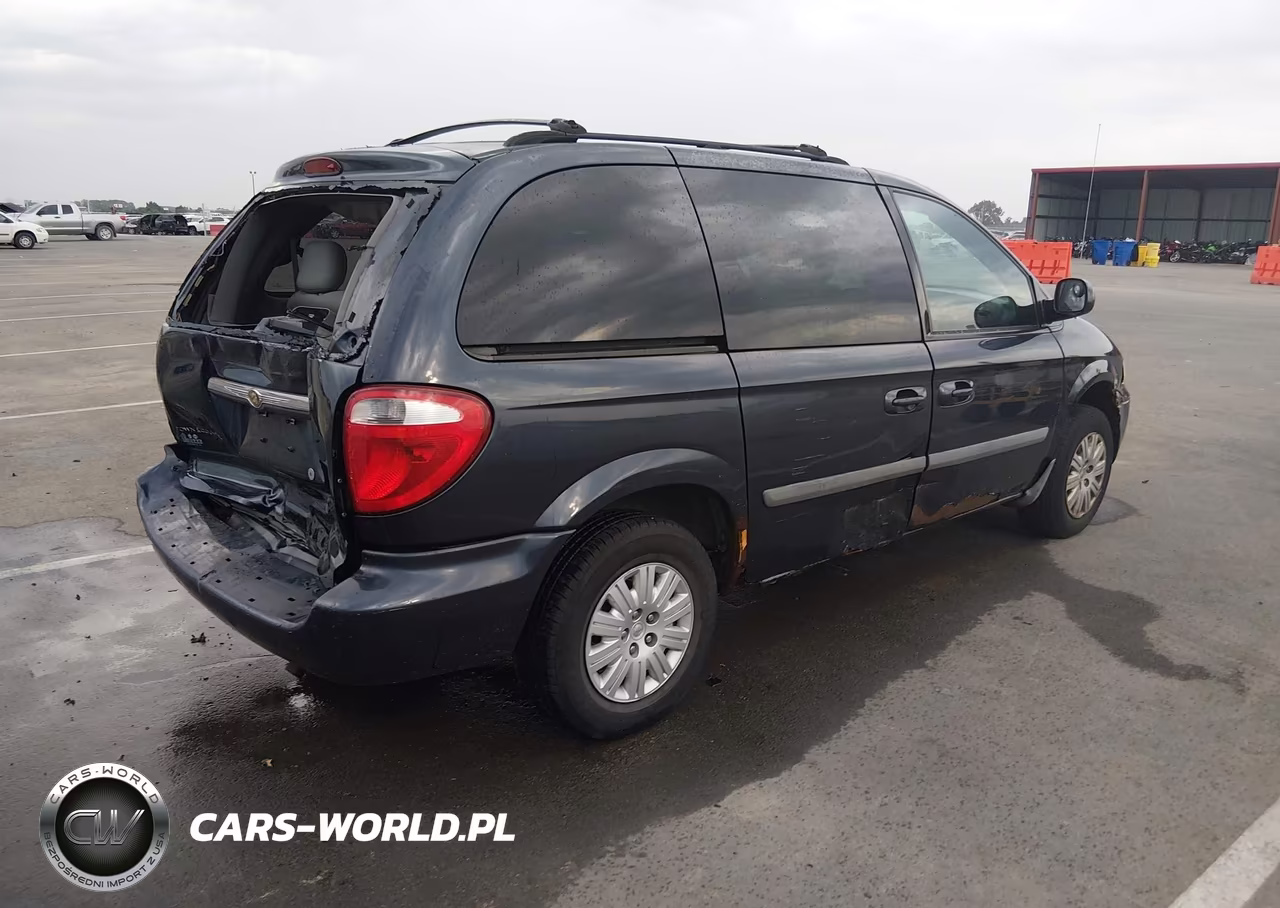 2006 Chrysler Town & Country VIN:1A4GP45R96B760914 - 4