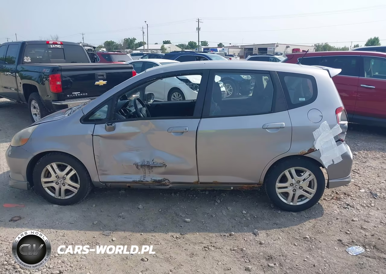 2007 Honda Fit Sport VIN:JHMGD38637S018907 - 15